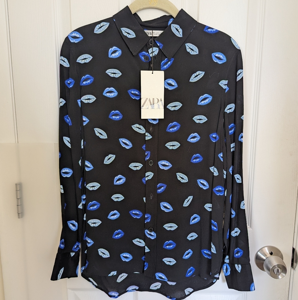 NWT Zara Women's Shirt in Black with Blue Lip Print